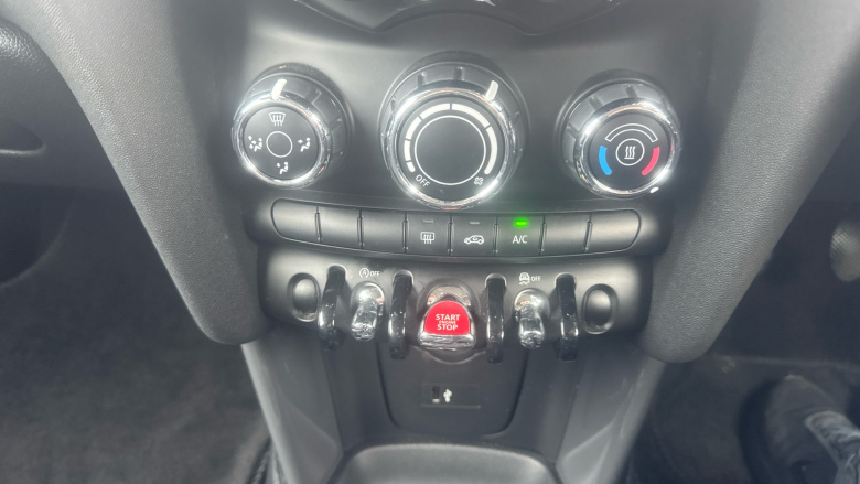 MINI Hatchback 1.5 Cooper Classic II 3dr Petrol Hatchback